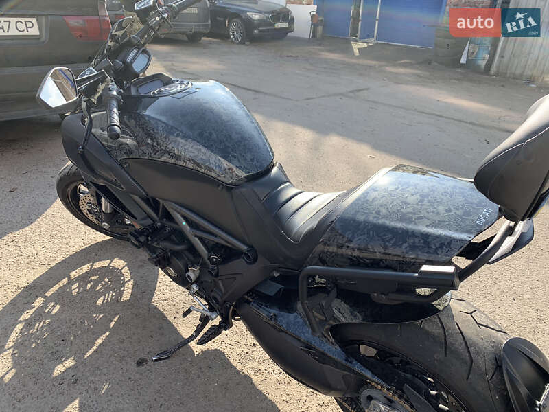 Мотоцикл Спорт-туризм Ducati Diavel 2013 в Львові