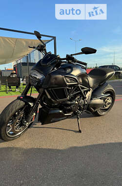 Мотоцикл Круізер Ducati Diavel 2014 в Києві