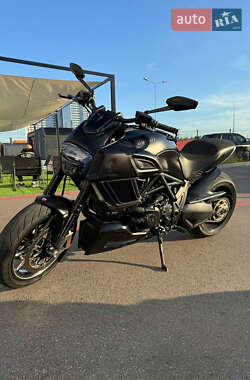 Мотоцикл Круизер Ducati Diavel 2014 в Киеве