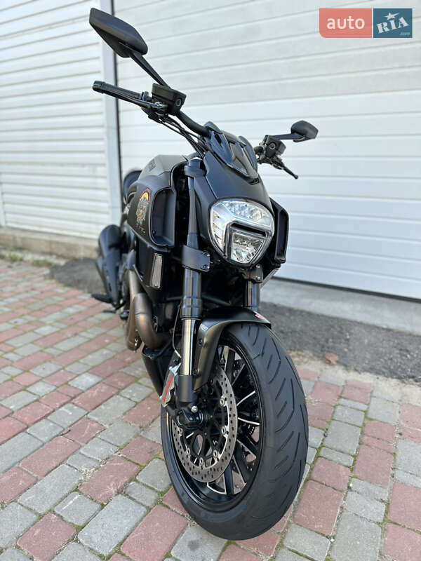 Мотоцикл Круизер Ducati Diavel 2015 в Одессе