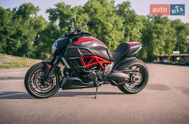 Мотоцикл Без обтекателей (Naked bike) Ducati Diavel 2012 в Киеве