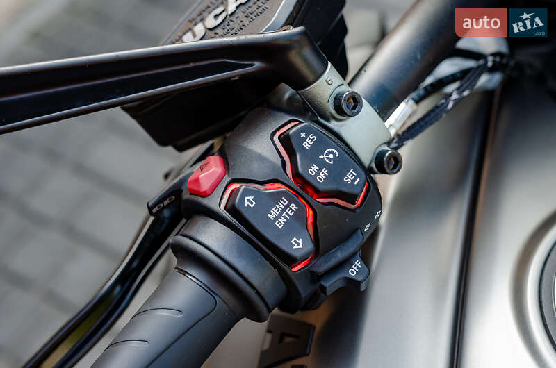 Мотоцикл Без обтекателей (Naked bike) Ducati Diavel 2019 в Киеве