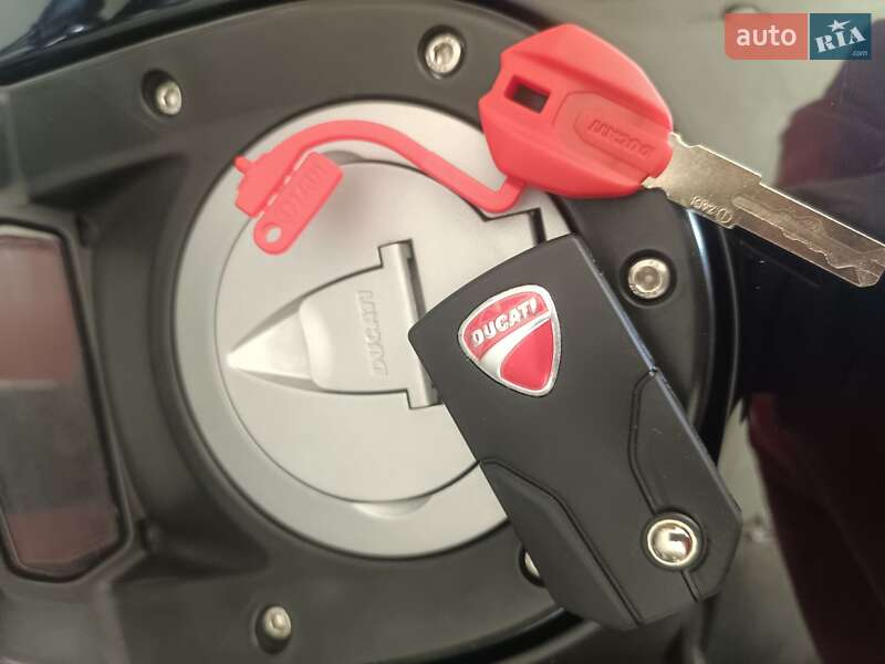 Мотоцикл Круізер Ducati Diavel 2013 в Ужгороді