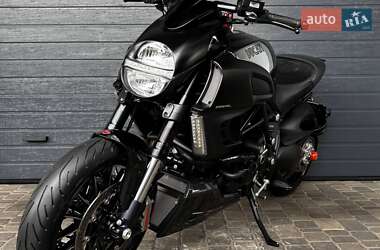 Мотоцикл Круізер Ducati Diavel 2011 в  фото 3 Мотоцикл Круізер Ducati Diavel 2011 в
