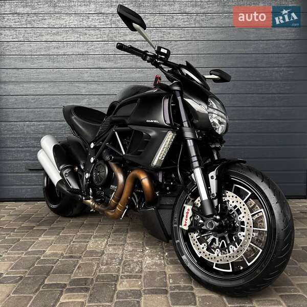 Ducati Diavel 2011