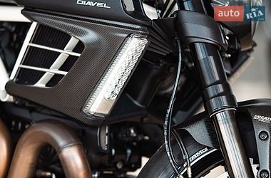 Мотоцикл Круизер Ducati Diavel 2013 в Киеве