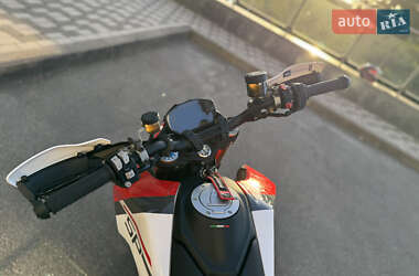 Мотоцикл Супермото (Motard) Ducati Hypermotard 950 2022 в 