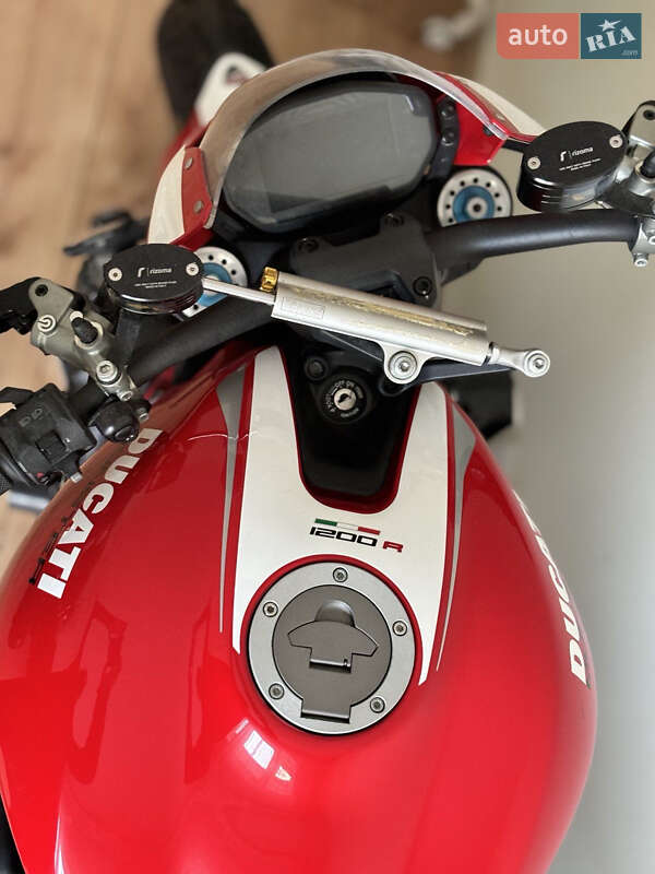 Мотоцикл Без обтекателей (Naked bike) Ducati Monster 1200 2016 в Киеве