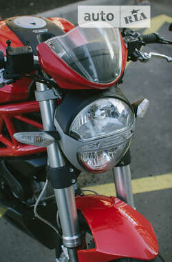 Мотоцикл Без обтекателей (Naked bike) Ducati Monster 696 2010 в Одессе