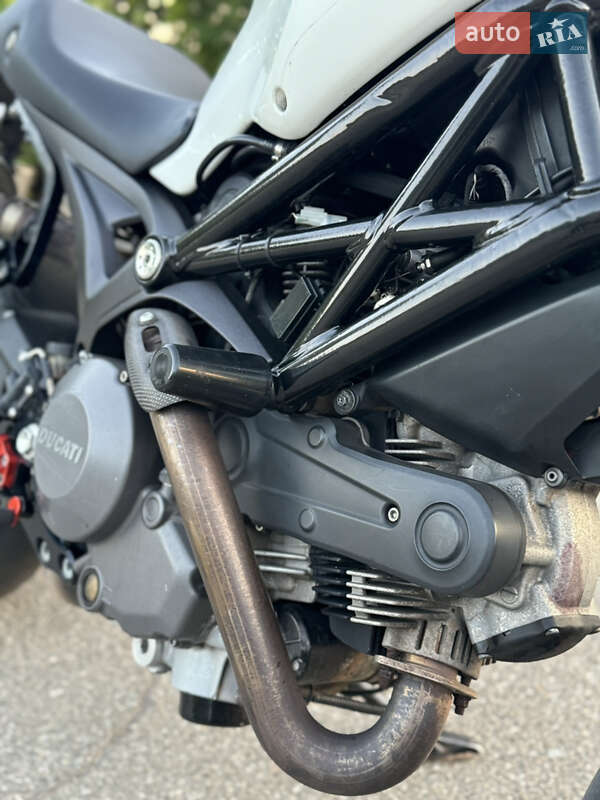 Мотоцикл Без обтекателей (Naked bike) Ducati Monster 696 2008 в Киеве