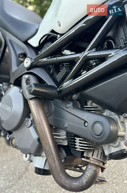 Мотоцикл Без обтекателей (Naked bike) Ducati Monster 696 2008 в 