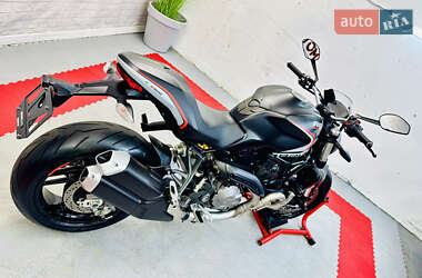 Спортбайк Ducati Monster 821 2020 в 