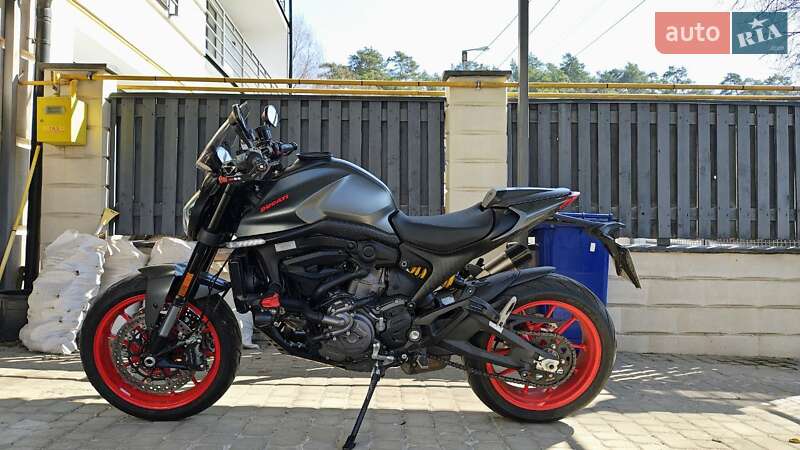 Мотоцикл Без обтекателей (Naked bike) Ducati Monster 937 2022 в 
