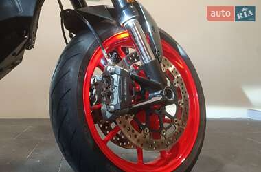 Мотоцикл Без обтекателей (Naked bike) Ducati Monster Plus 937 2022 в 