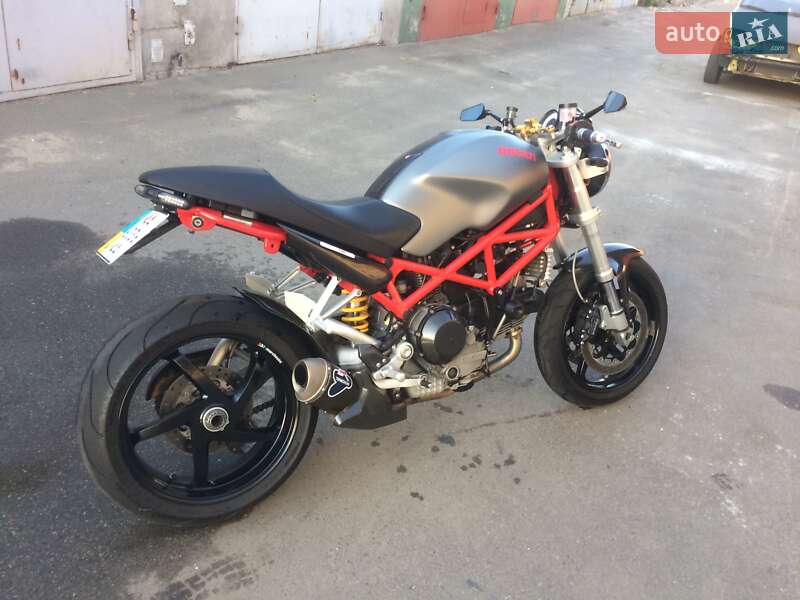 Спортбайк Ducati Monster 2008 в Киеве