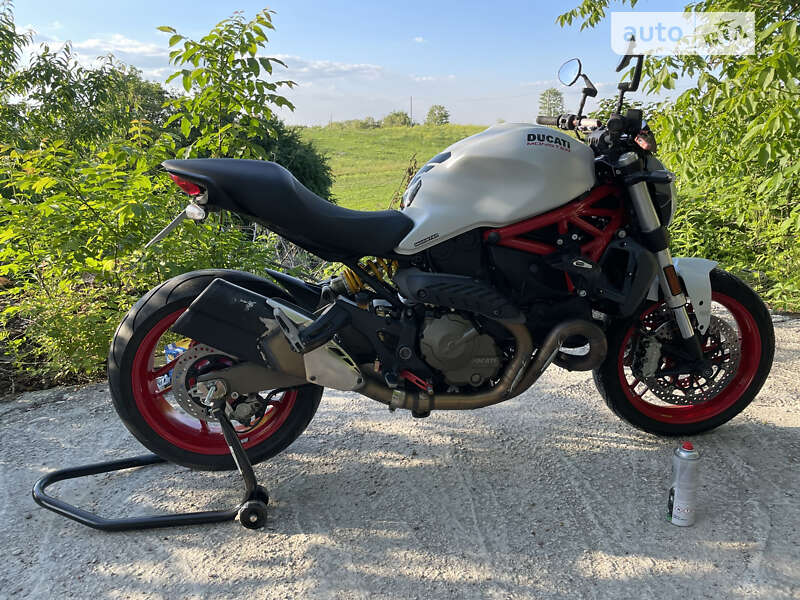 Ducati Monster 2016