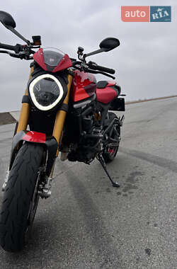 Мотоцикл Без обтекателей (Naked bike) Ducati Monster 2023 в 