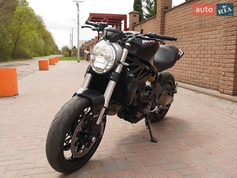 Спортбайк Ducati Monster 2015 в Житомире