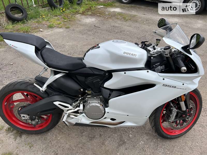 Спортбайк Ducati Panigale 959 2015 в Львові