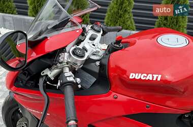 Спортбайк Ducati Panigale V2 2024 в 