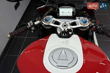 Спортбайк Ducati Panigale V2 2024 в 