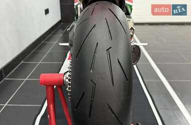 Спортбайк Ducati Panigale V2 2024 в 