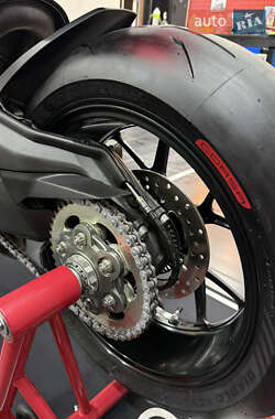 Спортбайк Ducati Panigale V2 2024 в 