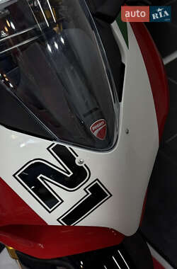 Спортбайк Ducati Panigale V2 2024 в 