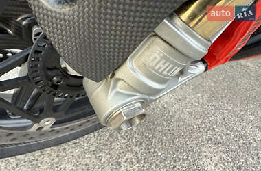 Спортбайк Ducati Panigale V4S 2019 в 