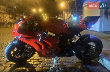 Спортбайк Ducati Panigale V4S 2022 в 
