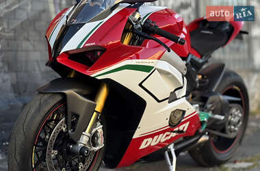 Спортбайк Ducati Panigale V4Speciale 2018 в 