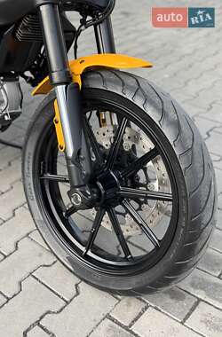 Скремблер Ducati Scrambler 2016 в 