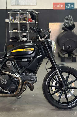 Скремблер Ducati Scrambler 2015 в 