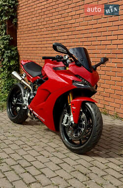 Спортбайк Ducati Supersport 2020 в 