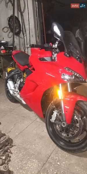 Ducati Supersport 2020