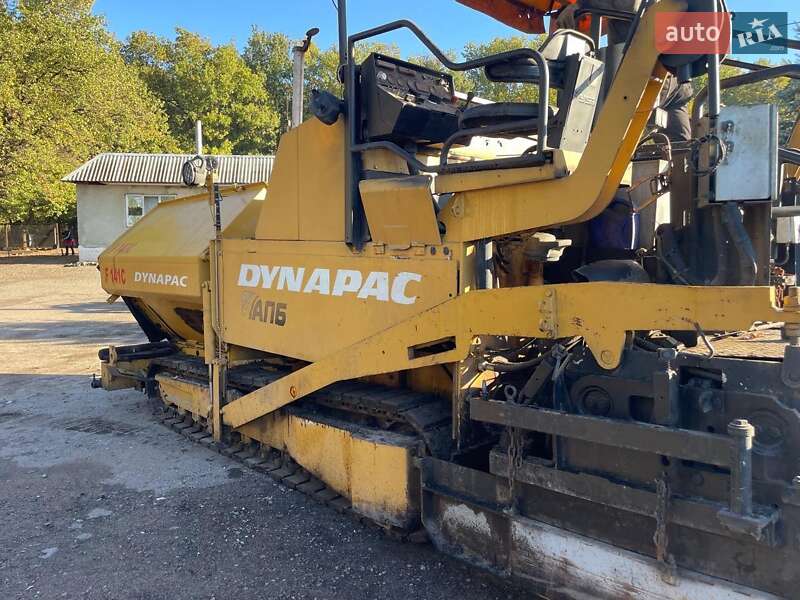 Асфальтоукладчик Dynapac F141 2005 в Днепре