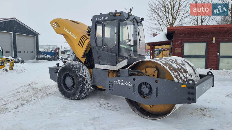 Каток ґрунтовий Dynapac LF 2010 в Одесі