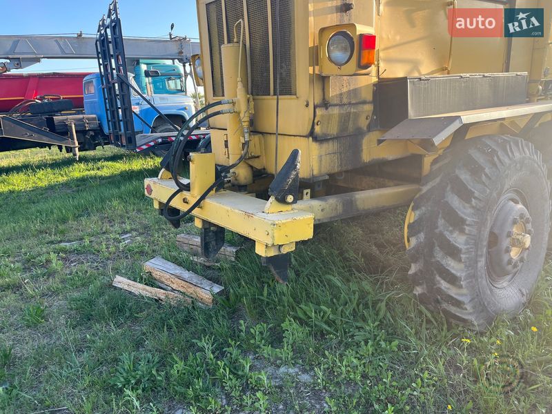 Автогрейдер ДЗ 180 1992 в Могилів-Подільському