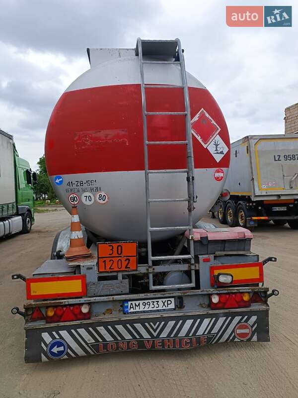 Цистерна напівпричіп ENERCO NC-32X 1993 в Броварах