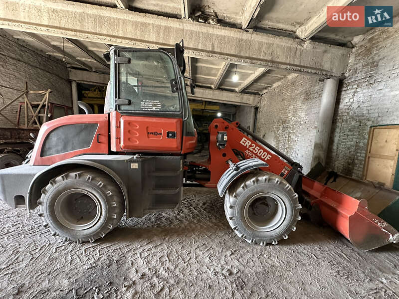 Фронтальный погрузчик Everun  2500F 2022 в 