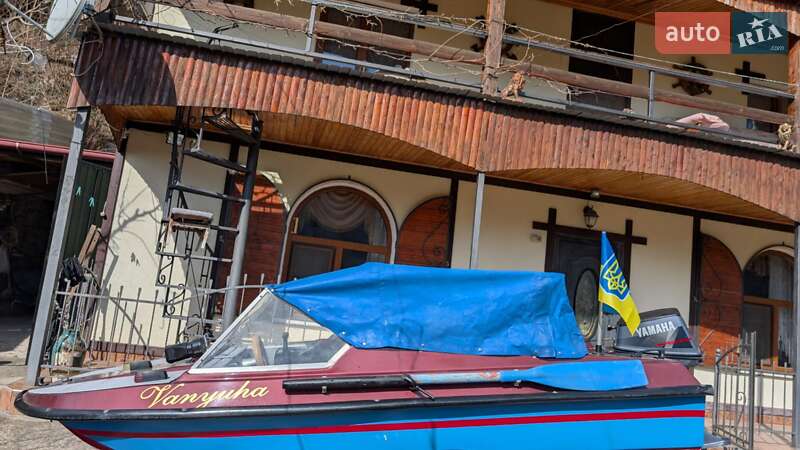Катер Fairline Phantom 1986 в Залещиках
