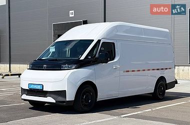 Грузовой фургон Farizon Supervan 2025 в Киеве