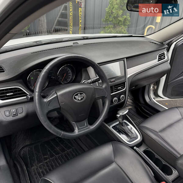 Седан FAW B30 2019 в Дніпрі