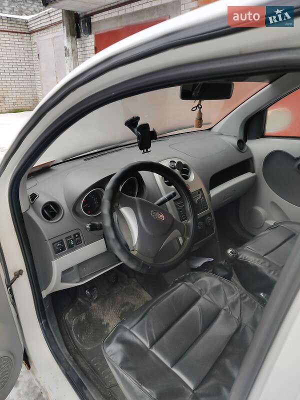 Хетчбек FAW V2 2013 в Києві