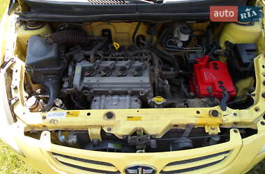 Хэтчбек FAW V2 2013 в 