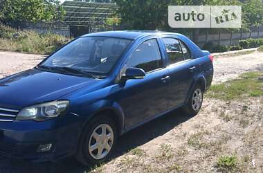Седан FAW V5 2013 в 