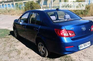 Седан FAW V5 2013 в 