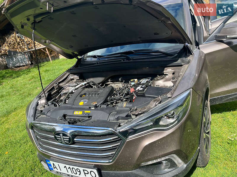 Хэтчбек FAW X80 2020 в Стрые