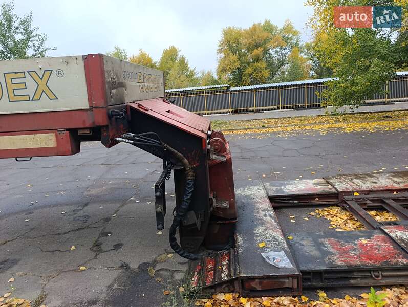 Низкорамна платформа Faymonville STBZ-VA 2004 в Дніпрі