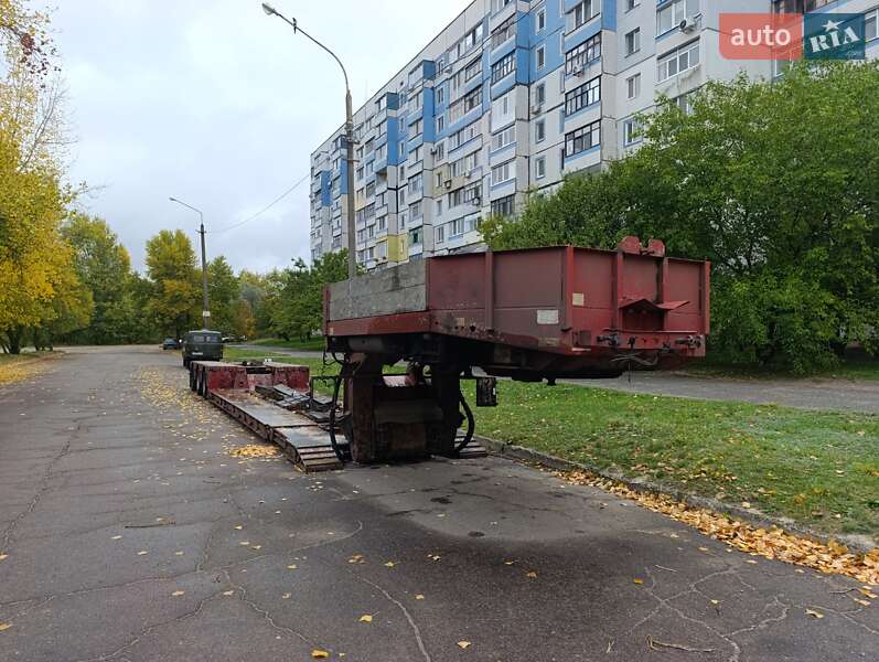 Низкорамна платформа Faymonville STBZ-VA 2004 в Дніпрі